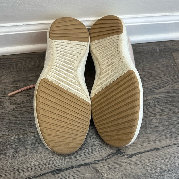 Allbirds Women’s Wool Runner Mizzles - Picture 3 of 7